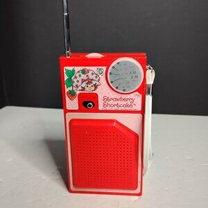 Strawberry Shortcake Radio 1983 " with antenna